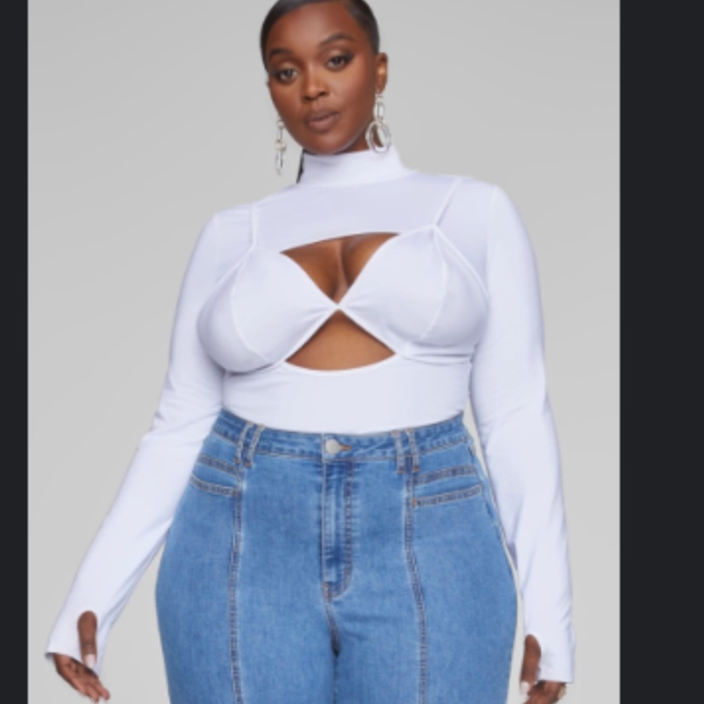 Fashion to figure white cut out top new with tags size 2 (18/20)